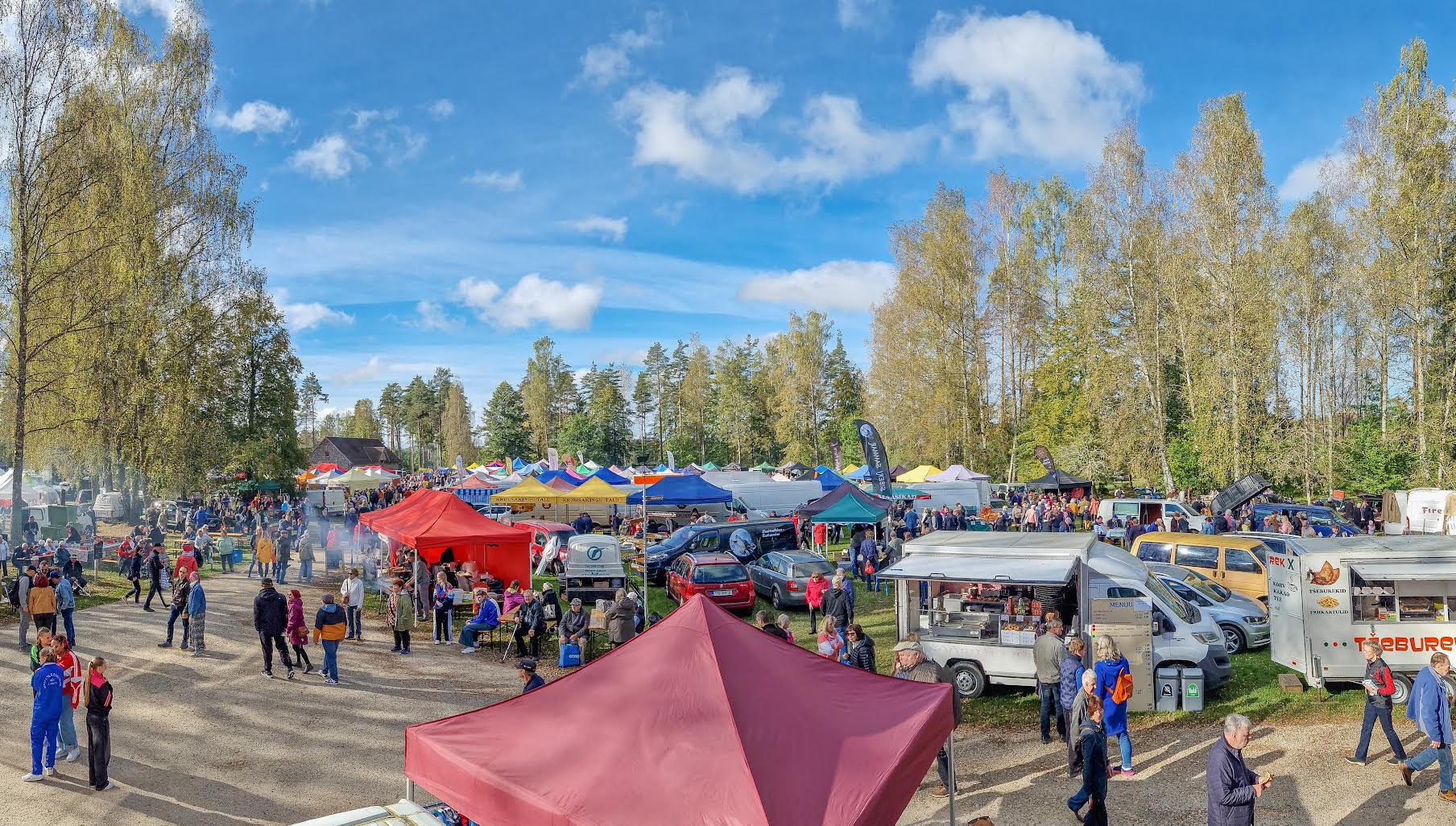 Eelmise aasta septembrikuu lõpus toimunud Sulbi maarahva laat tõi kokku rekordilised 10 000 külastajat ja 340 müüjat. Foto: AIGAR NAGEL